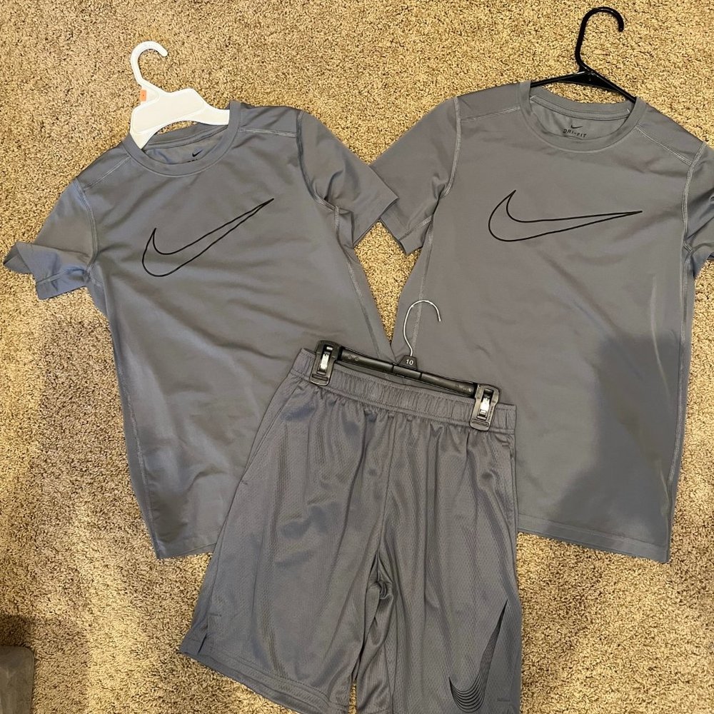 EUC dri-fit grey Nike 2 shirts & 1 short Youth Large